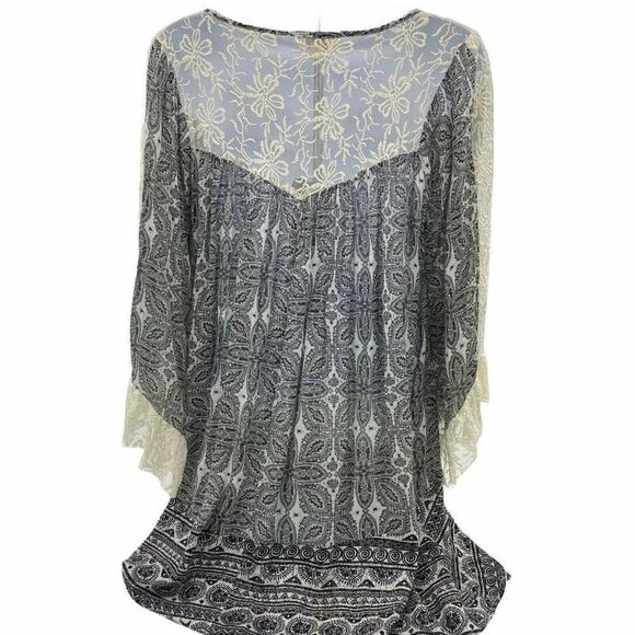 Umgee Boho Tunic Lace trim top Women’s size S - Picture 2 of 6